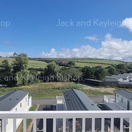 3-Bedroom Holiday Home With Valley Views Ньюкі Екстер'єр фото